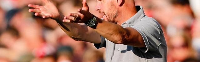 开云入口-滕哈赫：我们太垃圾，想换11人，需要说服强援加盟