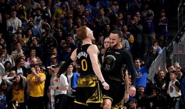 开云入口平台-死亡封盖霍勒迪！库里爆发造就又一名场面