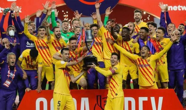 开云入口登录-巴萨重生，梅西率巴萨2年后重夺一冠